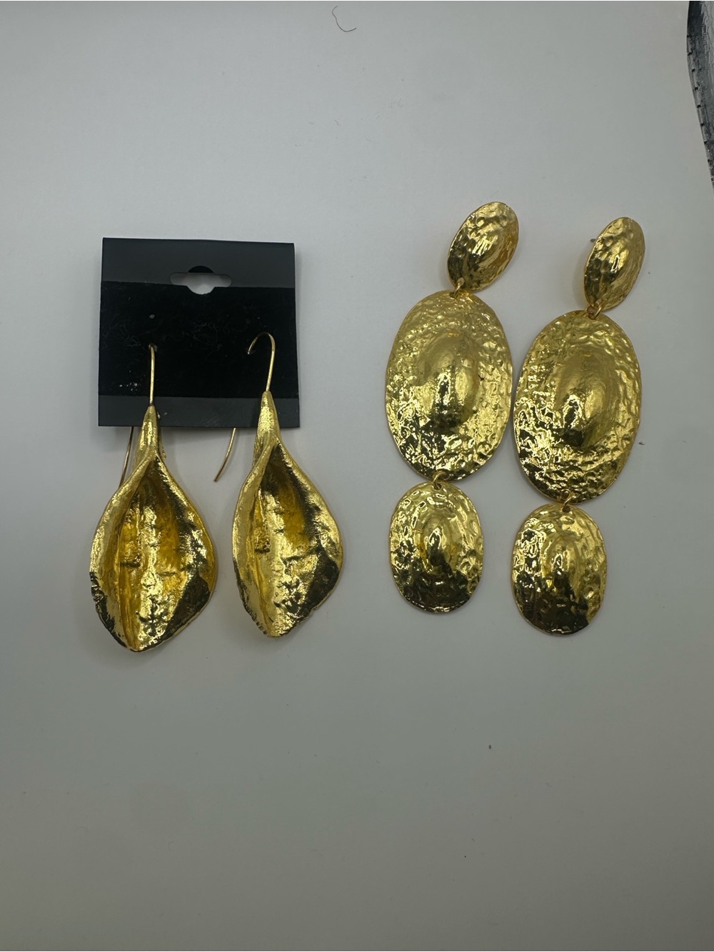Textured Gold Leaf Dangle Earrings – Elegant Women’s Statement Jewelry